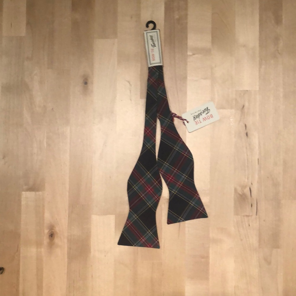 NWT Bow Tie Tuesday Plaid Bow Tie Blue/Red/Green/Yellow Plaid Holiday Party